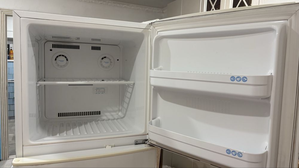 Холодильник lg (белый)