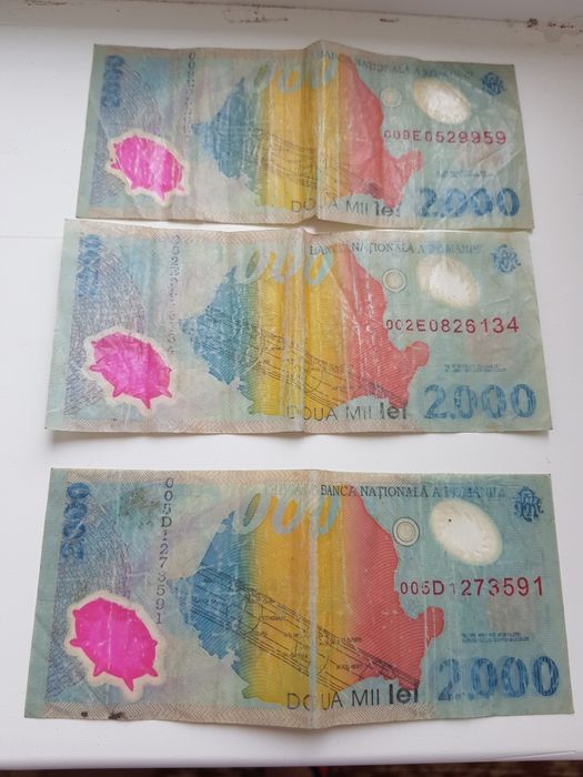 Bancnote de 2000 lei cu eclipsa