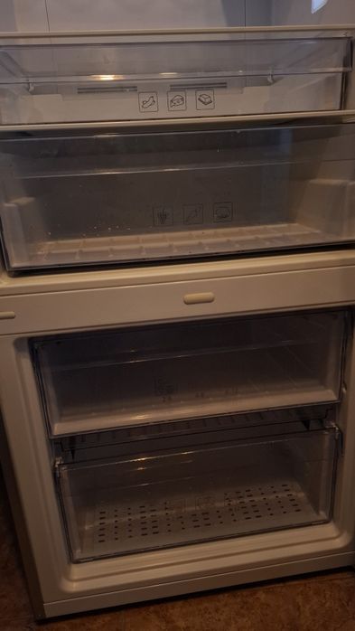 Combină frigorifica Beko 420  litri
