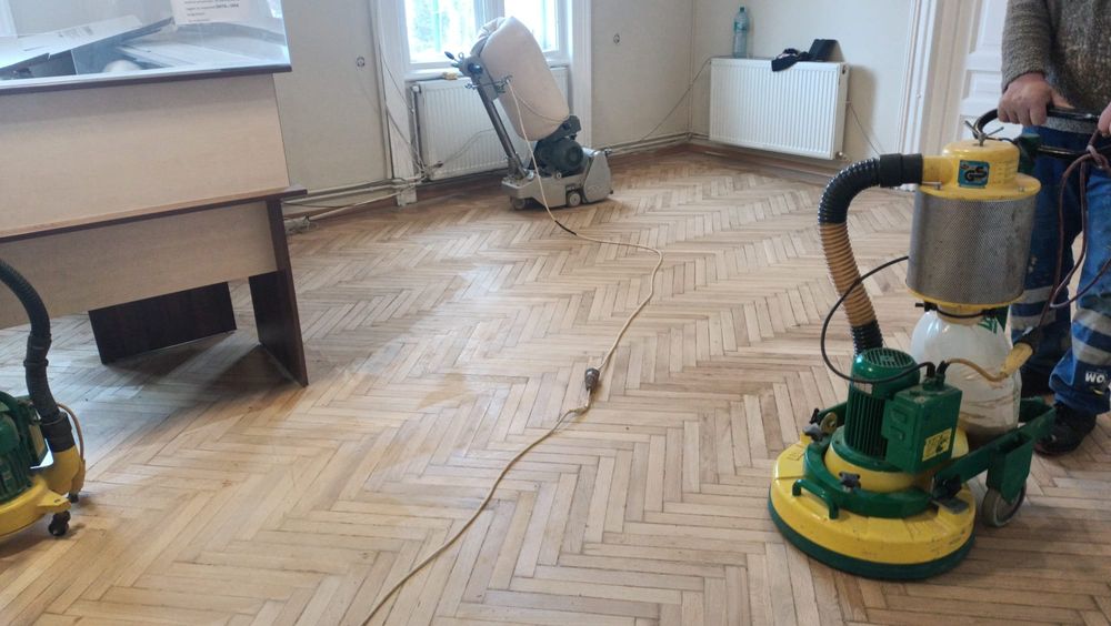 Raschetare, slefuire parchet, dusumele, scari interioare