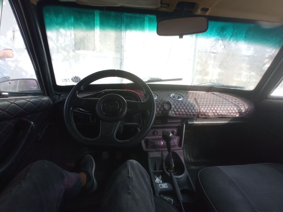 Продаю машину ваз 2106