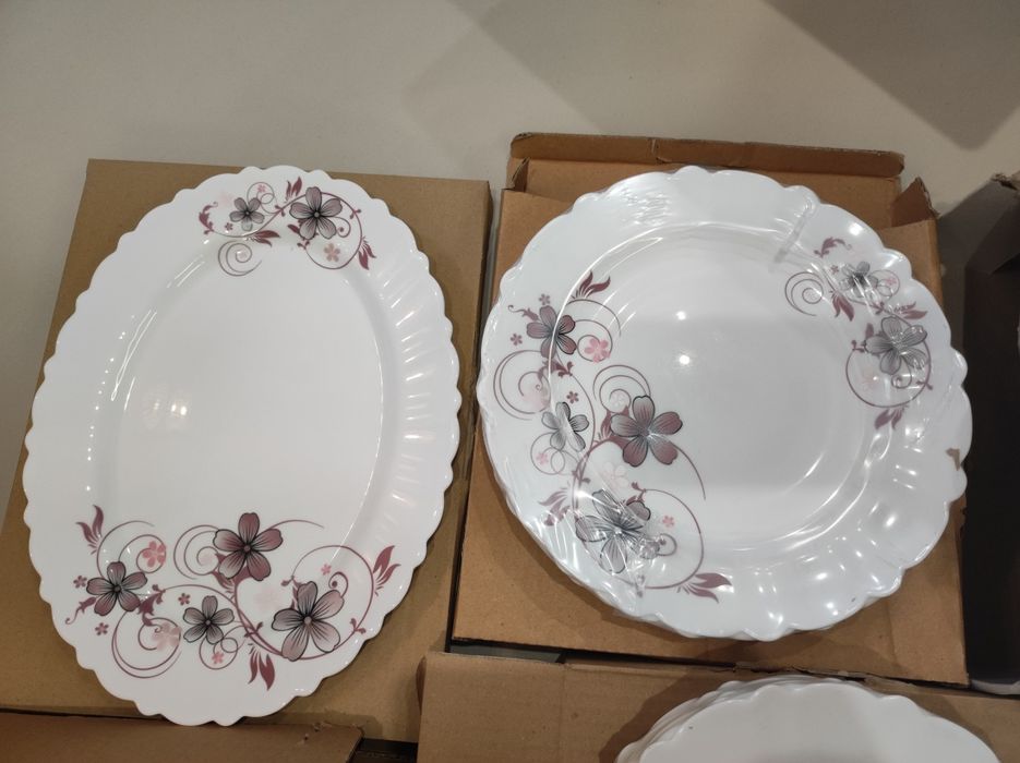 Serviciu de masa nou, set vesela 32 piese, practic, durabil, stil clas