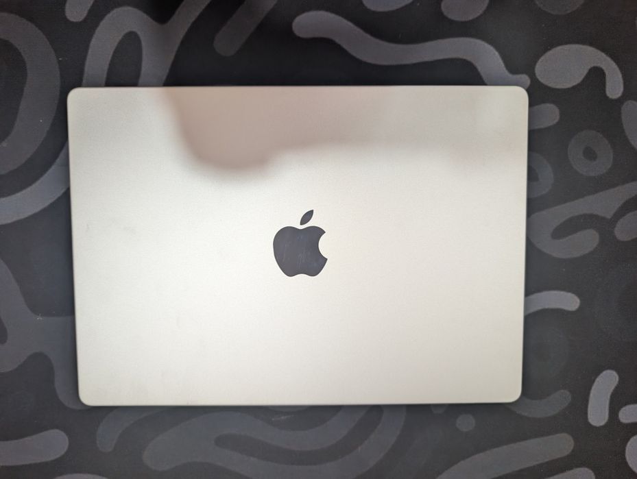 MacBook 14 Pro M5 15/512