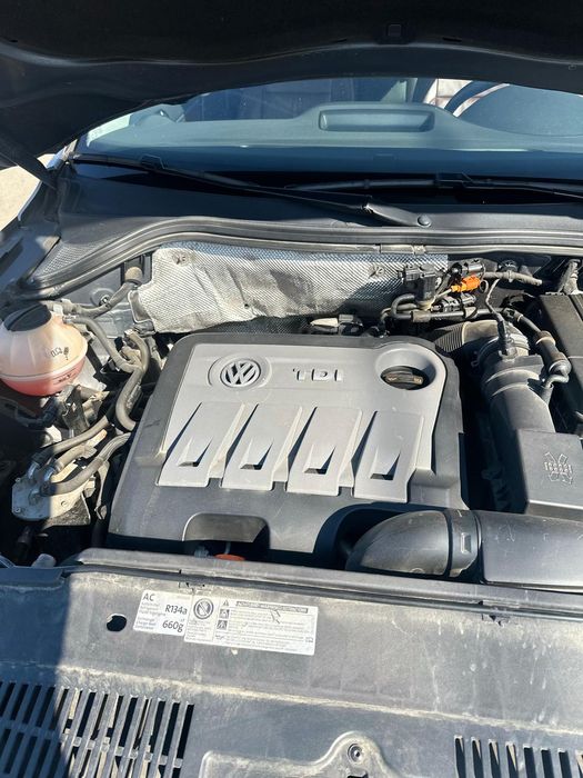 Vând s-au schimb Tiguan