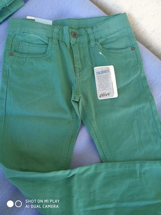 Нови панталони размер 140,146,152см.