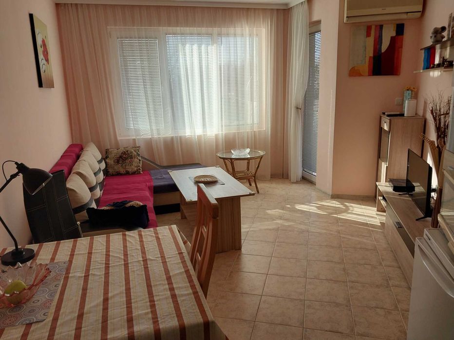 Дава се под наем Двустаен апартамент в к.к. Слънчев бряг - 75 кв.м за 350 € - Снимка #3