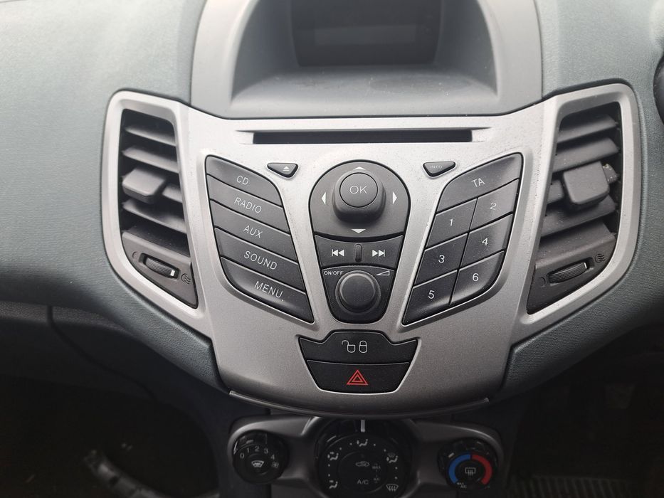 Radio CD Ford Fiesta 6 [Fabr 2008-2019] OEM