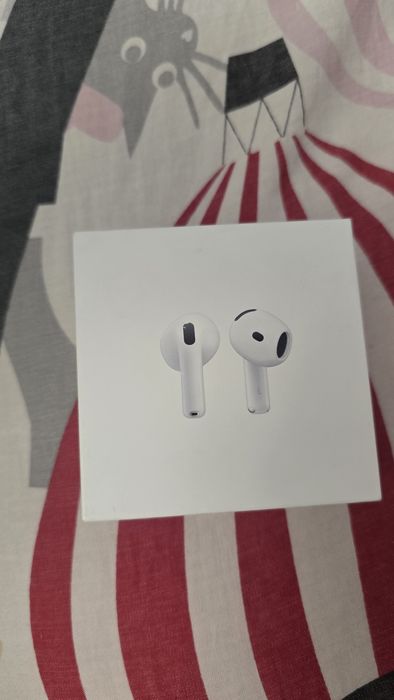 Наушники airpods 4