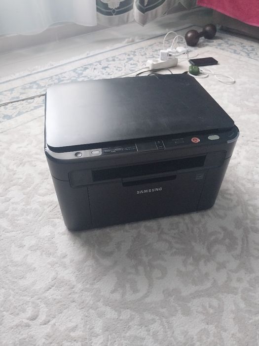 Продается Принтер самсунг SCX-3205 (торг есть)