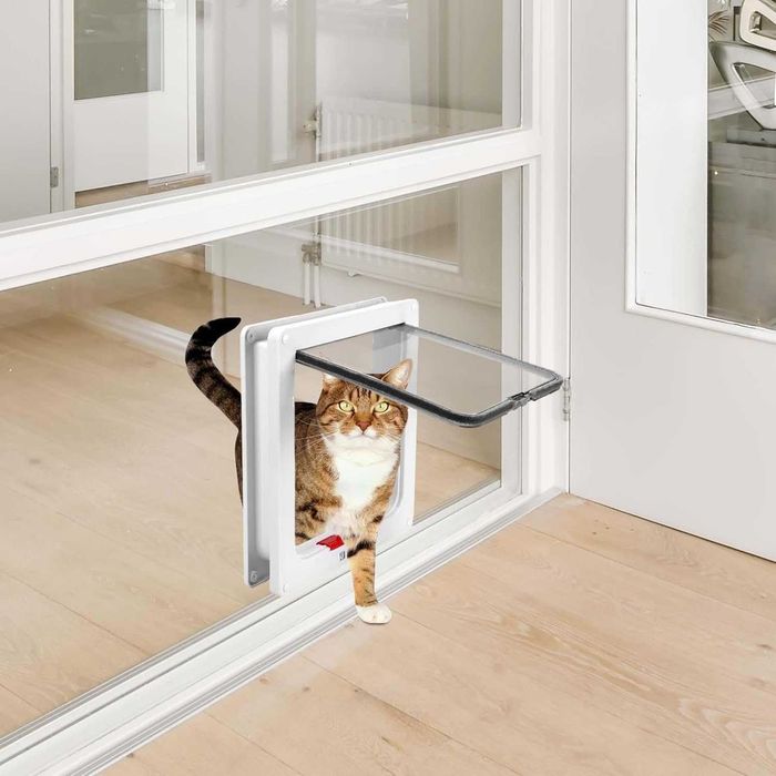 Врата за котки с 4-посочно заключване Petrich