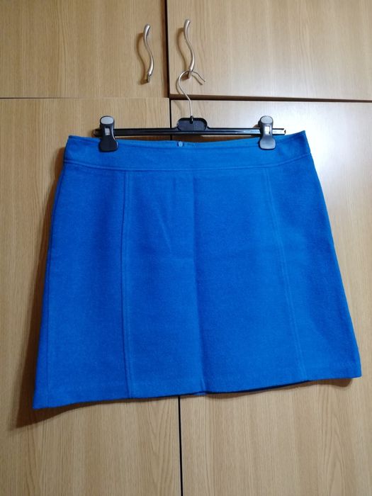 Vând fuste subțiri și groase