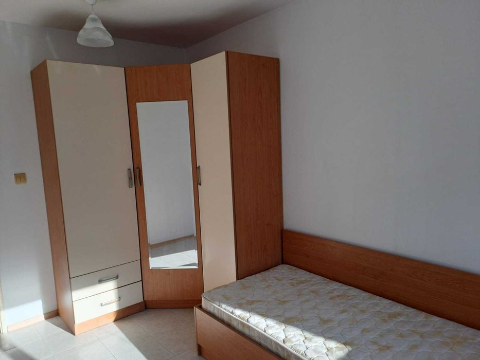 Дава се под наем Тристаен апартамент в Варна, Колхозен пазар - 72 кв.м за 510 € - Снимка #3