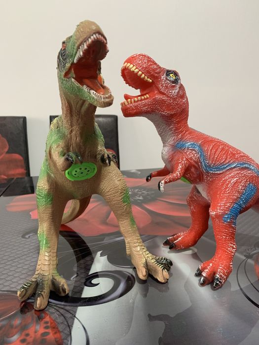 Dinozaur dimensiune mare