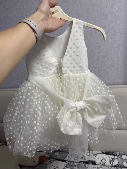 Продам платье снежинки