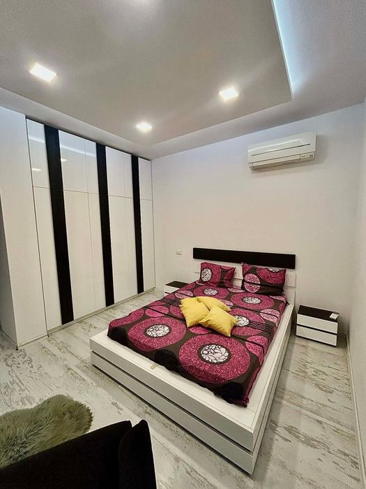 Тристаен апартамент, под наем, Център