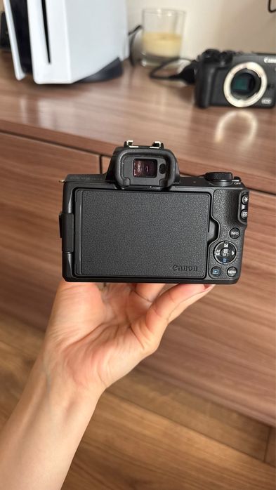 Фотоаппарат Canon eos M50