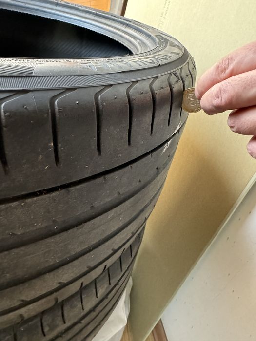 Продам летние резины Yokohama