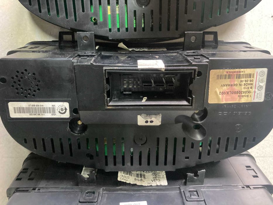 Табло с уреди километраж скоростомер голф 5 дизел халф фис