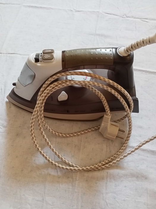 Продам утюг ARSHIA.