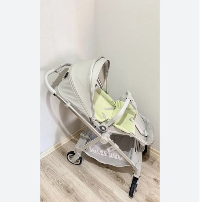 Продам детскую коляску