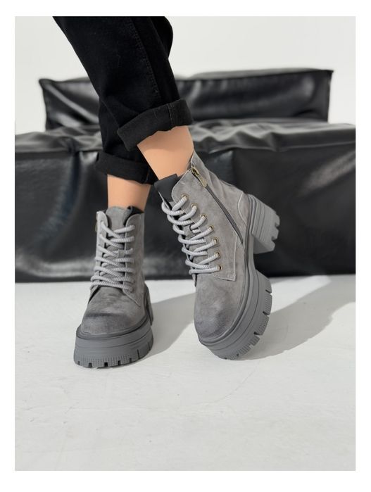 Продам ботинки новые!