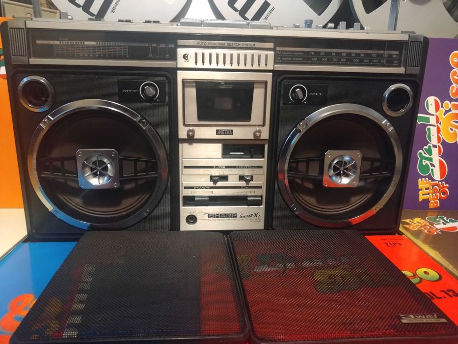 SHARP Gf 508SB la 230V AM/FM radio tape recorder