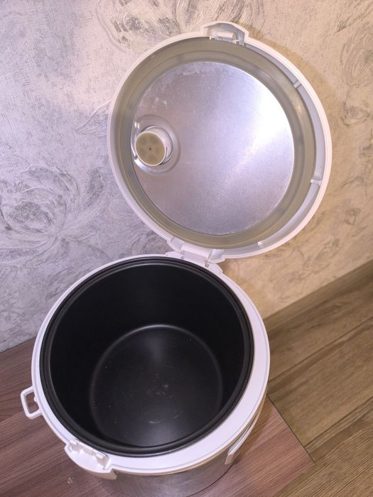 Продаю мультиварку