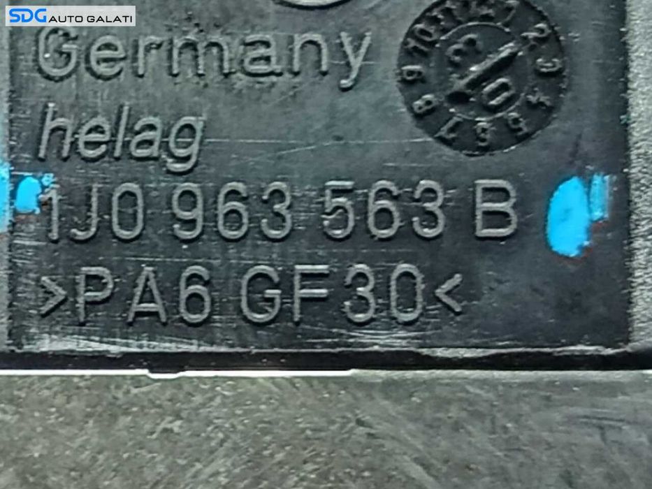 Buton Incalzire Scaun Scaune Volkswagen Golf 4 1998 - 2006 Cod 1J0963563B [A0694]