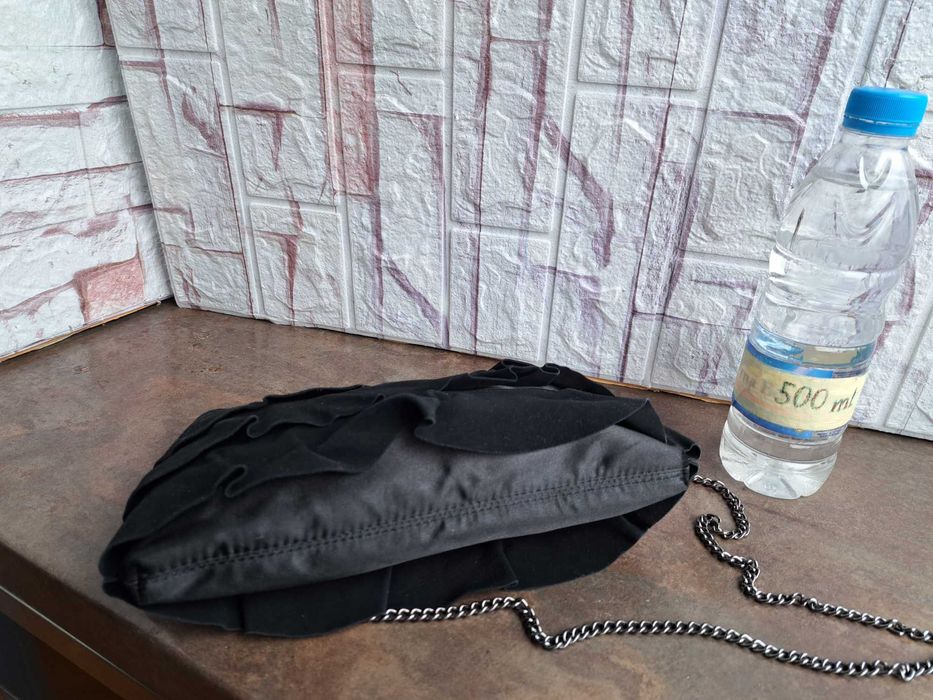 дамска чанта,Marella,черно малка чантичка-естествена кожа