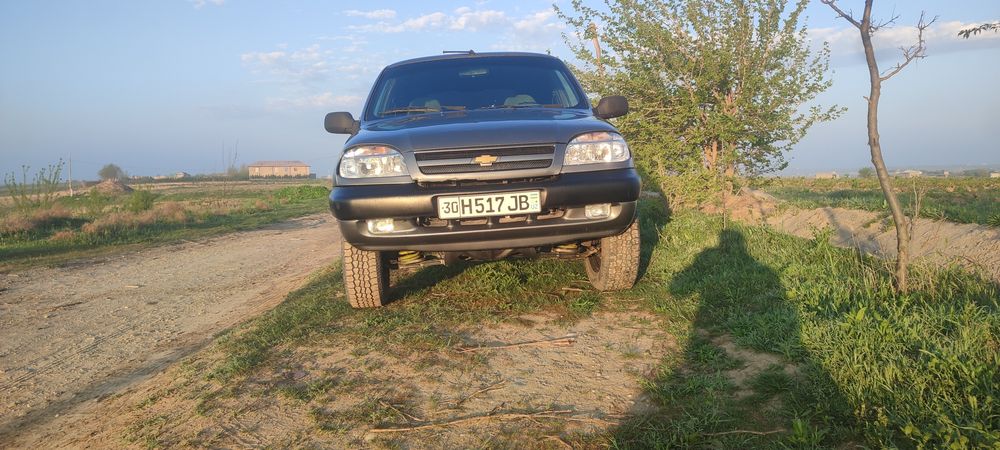 Chevrolet niva 2004