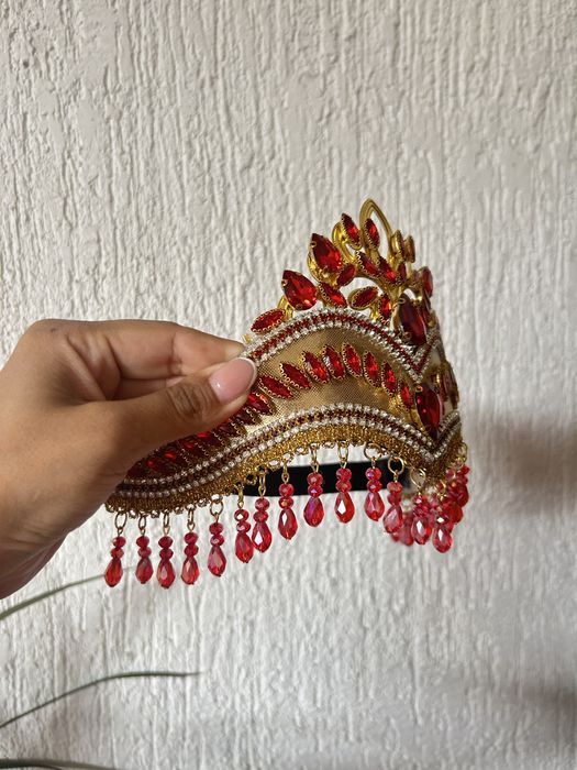 Продается карона ручная работа