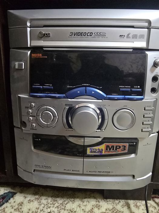 Продам Музыкальный центр