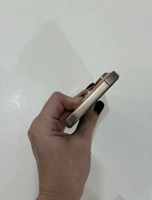 Iphone 16 pro на 256gb  Айфон 16 про
