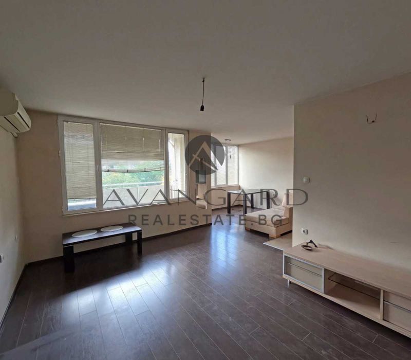 Продава се Тристаен апартамент в Пловдив, Кючук Париж - 85 кв.м за 1110 €/кв.м - Снимка #1