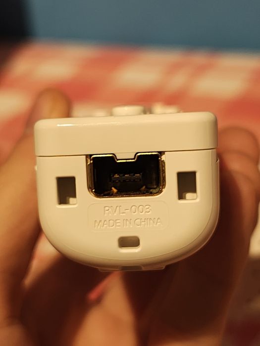 Wii remote + Motion Plus