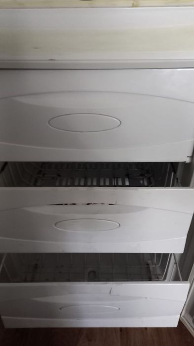 Продам холодильник