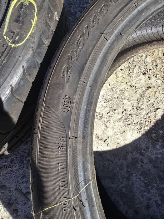 Pirelli vara 245/40/R20