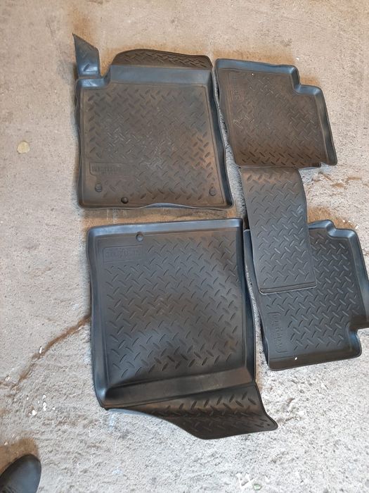 Напольная  авто полики