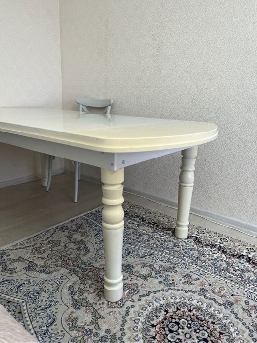 Стол. Б/у  срочно