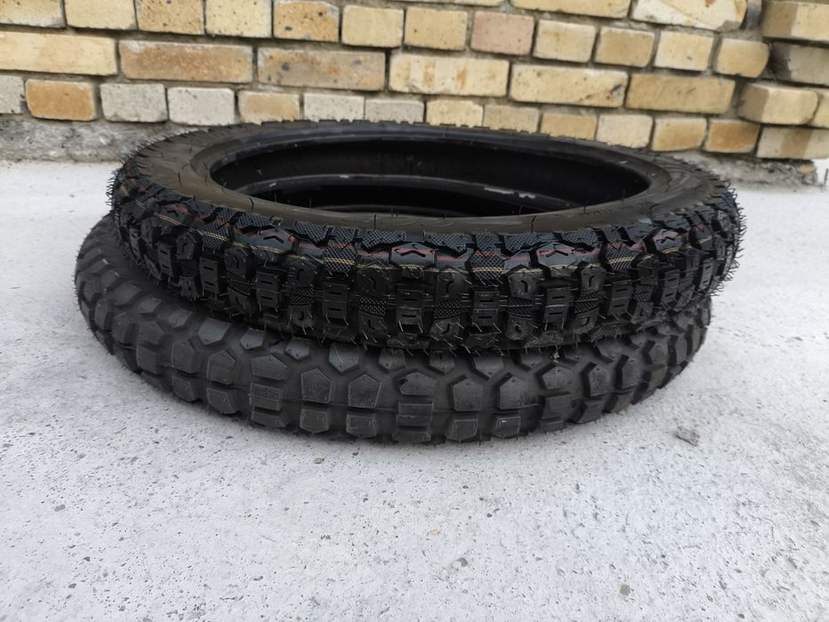 Продам дарожную резину.
