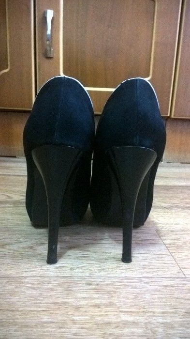 Туфельки в хорошем состоянии р. 37