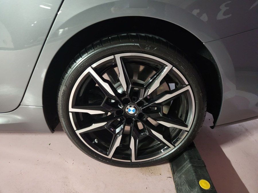 Bmw m850i 2025 yil holati yengi eng full