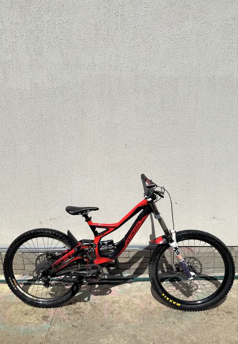 Specialized demo 8 downhill