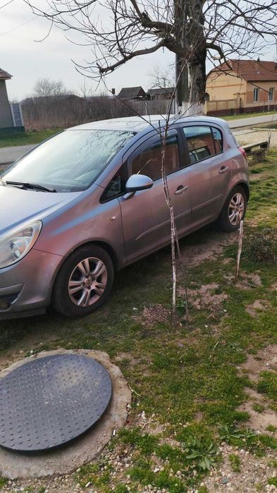 Vând Opel Corsa D