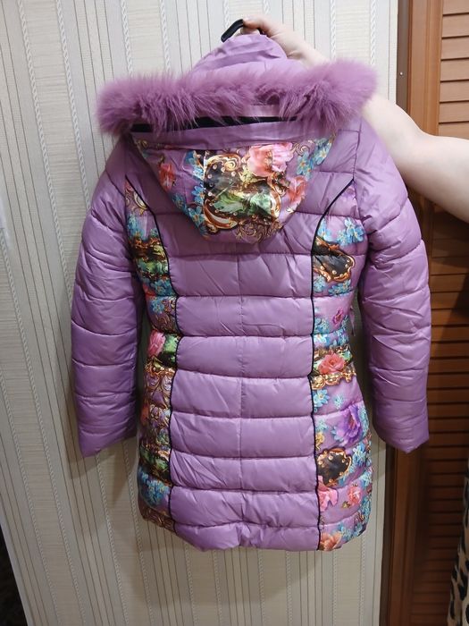 Куртка зимняя на девочку 8‐10лет.