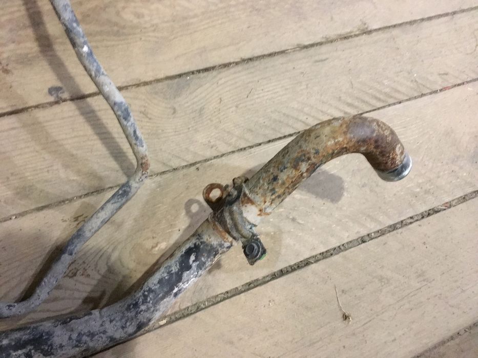 Горловина Тойота Королла 120