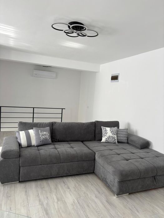 Vând canapea colțar