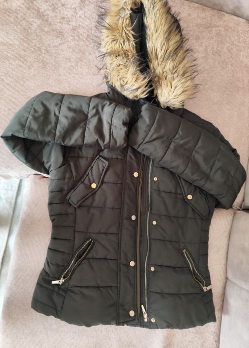 Дамско яке с качулка