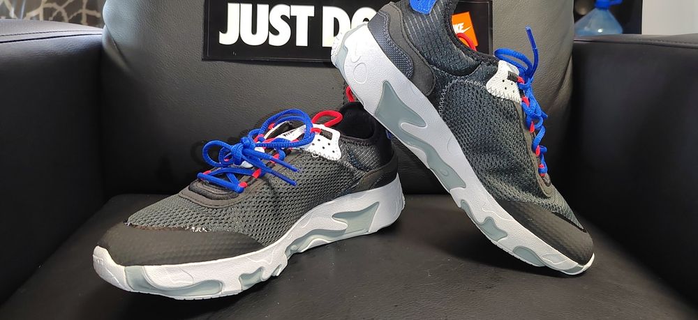 Nike React Live, номер 38,5