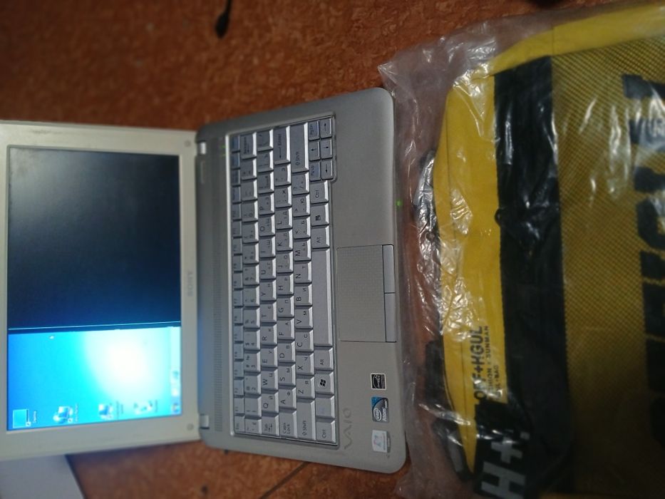 Assalom alekum Netbok sotiladi Sony 256gb xotira